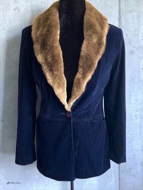 💖 Vintage Velvet Blazer By Poleci 💖